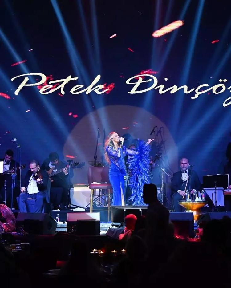 Petek Dinçöz açıkladı: Sahnede bıçakla saldırdılar