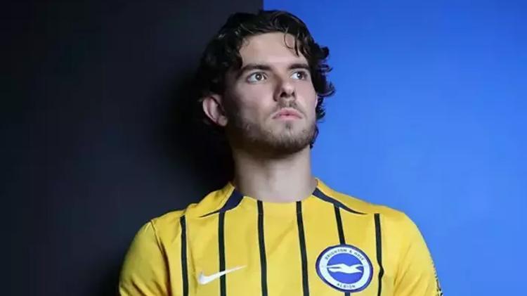 Ferdi Kadıoğlu herkesi şaşırttı Brighton paylaştı, olay yaratan görüntü