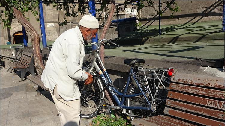 Kayseride bu dede emekliliğe karşı