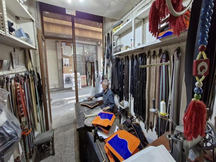 Diyarbakır 80 yıldır aynı mesleği yapan ustayı konuşuyor