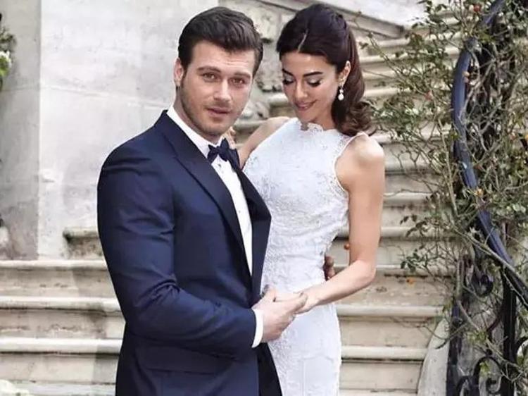 Başak Dizerden Kıvanç Tatlıtuğa romantik kutlama
