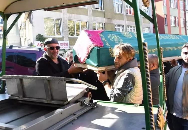 DOSTLARI YALNIZ BIRAKMADI