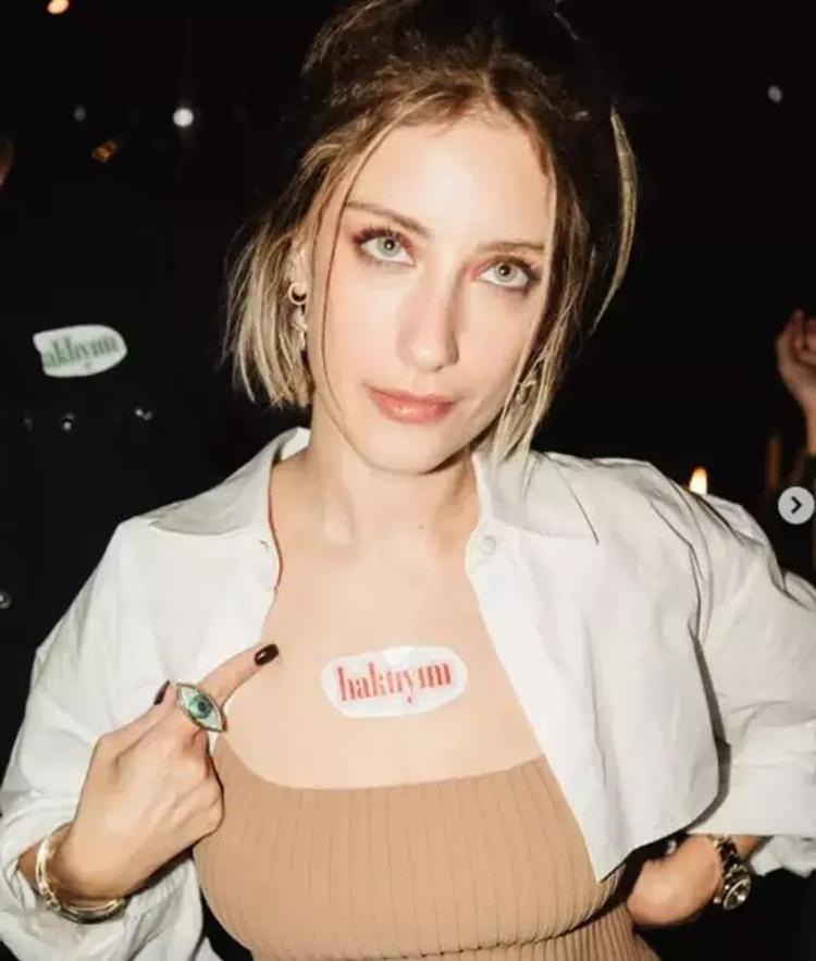 Hazal Kaya takipçileriyle dertleşti Başıma bir şey gelmeyecekse söylüyorum deyip açıkladı