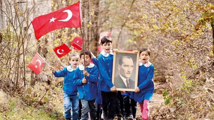Niyazi öğretmenin çektiği fotoğraf sosyal medyada binlerce kez paylaşıldı İşte o fotoğrafın hikayesi...