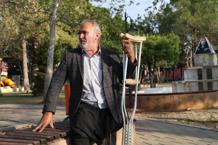 Tek bacağıyla 40 yıldır yaşıyor, tek bir hayali var