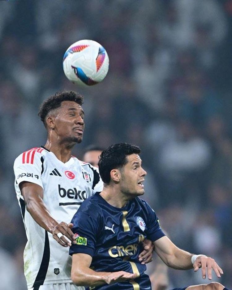 Beşiktaş Kasımpaşa maçında 4 gol 1 kırmızı kart Kartal başladı Paşa bitirdi