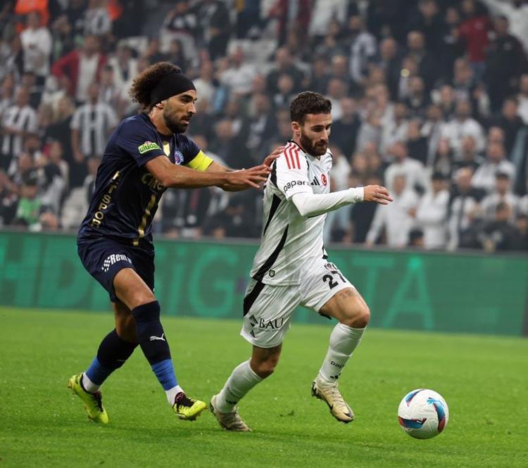 Beşiktaş Kasımpaşa maçında 4 gol 1 kırmızı kart Kartal başladı Paşa bitirdi