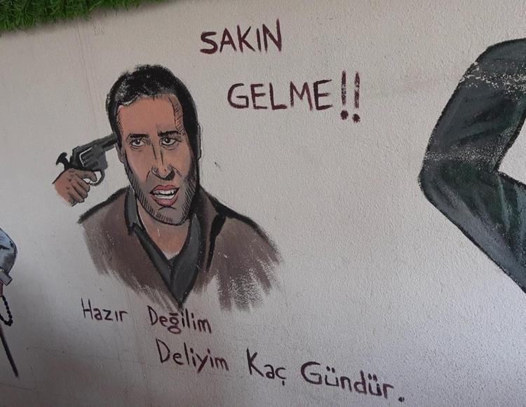 Yozgatlı ressam Türk sinemasının yıldızlarını duvarlara kazıyor