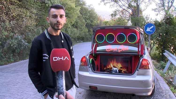 Bursalı gencin oyun sevdası arabasına taşındı: Evde sıkılınca otomobilini oyun salonuna dönüştürdü