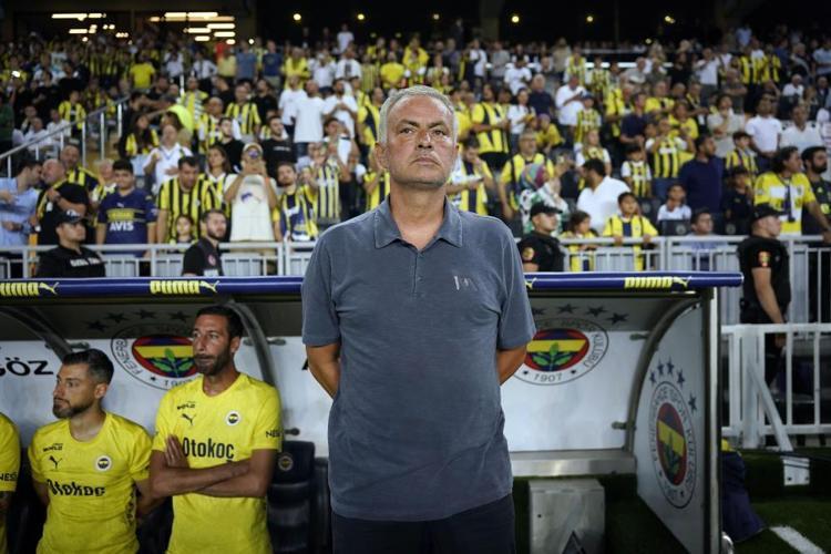 Mourinho Fenerbahçeyi bırakıyor Ayrılığı açıkladılar, fırsatı değerlendirdi, işte yeni takımı