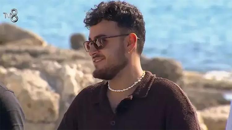 EZGİ İLE ŞİRİN ARASINDAKİ GERİLİM