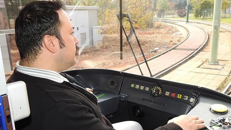 Karı koca aynı hatta vatman Gurur verici