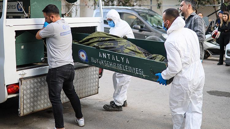 Antalyada evde ölü bulunan 3 kardeşin ailesi cenazesini almaya gelemeyecek