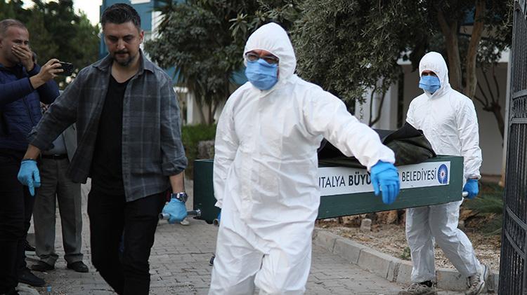 Antalyada evde ölü bulunan 3 kardeşin ailesi cenazesini almaya gelemeyecek