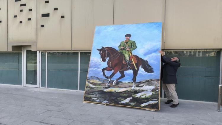 Belediye ödeme yapmadı, emekli asker cezayı kesti Atatürk portresini geri aldı