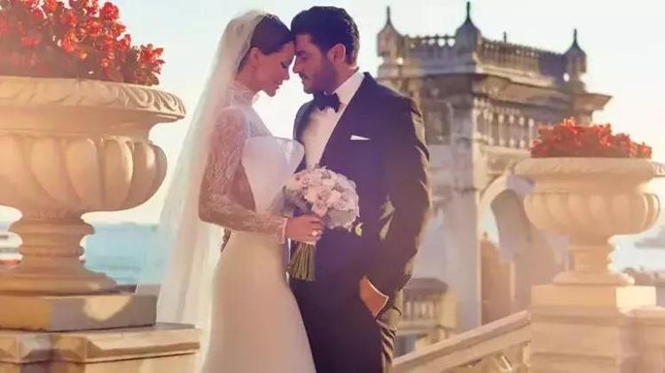 Ebru Şallıdan Uğur Akkuşa olay gönderme Sevdanın Son Vuruşu