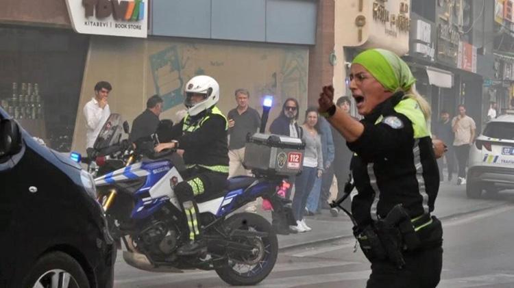 Trafiği kontrol atına aldı Antalyada yangına müdahale eden polise plaket