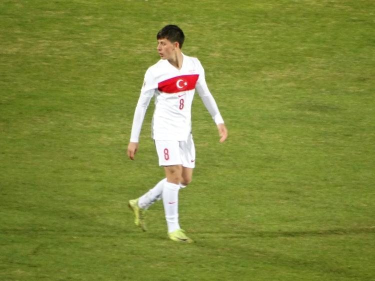 Arda Gülerin son hali olay oldu Merih Demiral, İsmail Yüksek çıldırttı: Güzel kavga ediyorsunuz