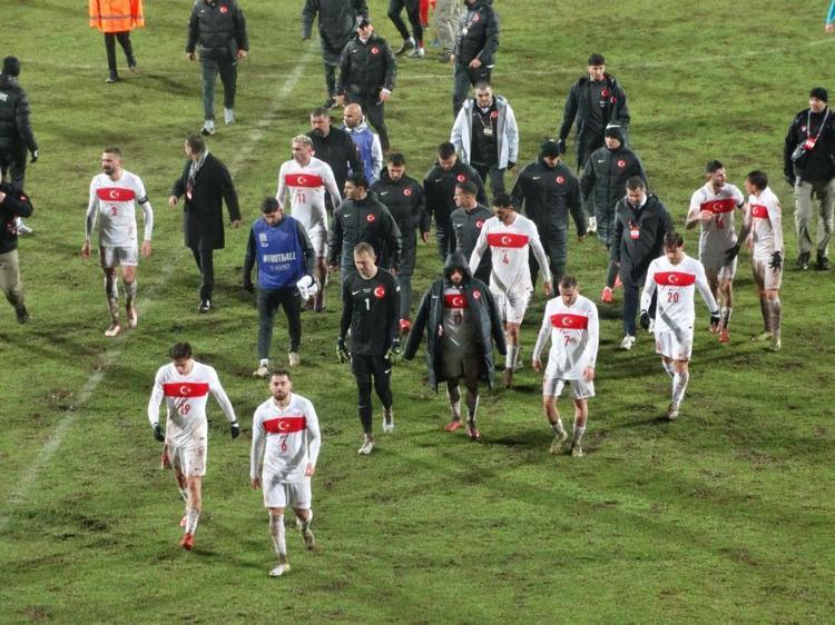 Arda Gülerin son hali olay oldu Merih Demiral, İsmail Yüksek çıldırttı: Güzel kavga ediyorsunuz
