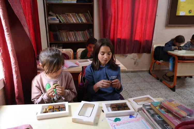 Dubai çikolatası Adanaya uğradı Fekeli çocukların hayali gerçek oldu