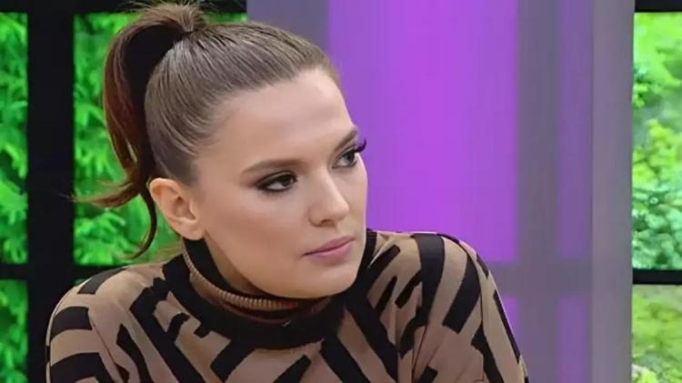 Kilo verip kas yaptı Demet Akalının pozları olay oldu