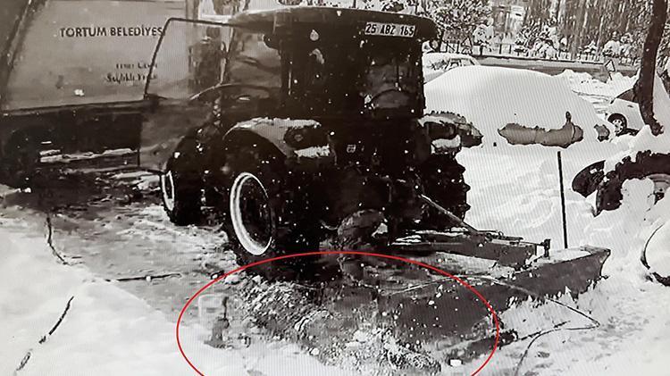 Doğuda yoğun kar yağışı hayatı olumsuz etkiledi Köylülerin kar temizleme mesaisi başladı