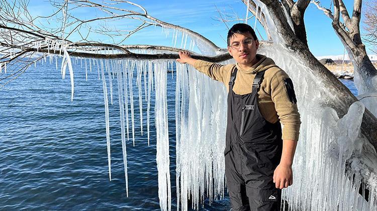 Çıldır Gölünde mevsimin ilk karı düştü, kış sezonu için hazırlıklar başladı