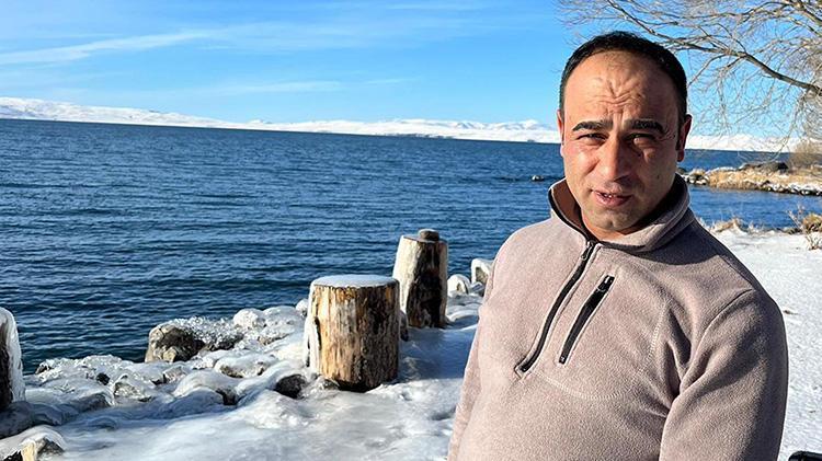 Çıldır Gölünde mevsimin ilk karı düştü, kış sezonu için hazırlıklar başladı