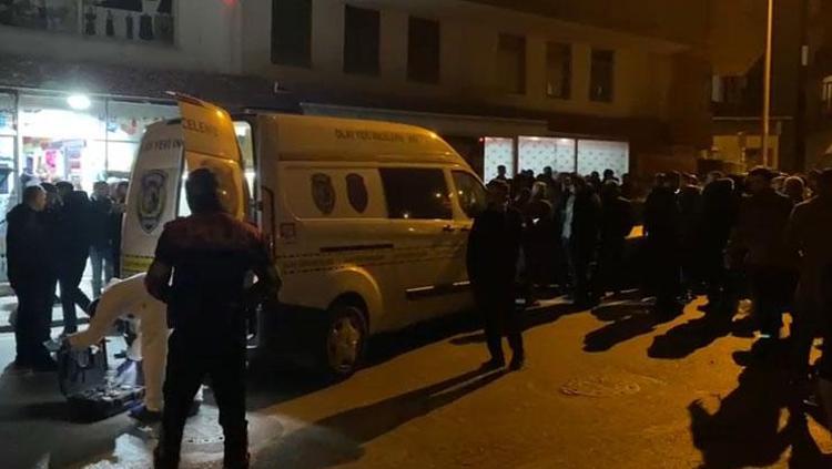 İstanbul Çekmeköyde polis memuru tartıştığı kişilere ateş açtı: 2 ölü 2 yaralı