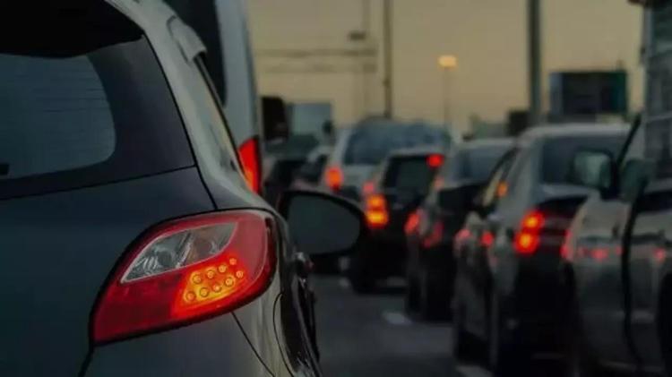 Noterlerle sigortacılar arasında ücret kavgası: Kesilen her trafik sigortasından noterlere 2 lira ödeyecek