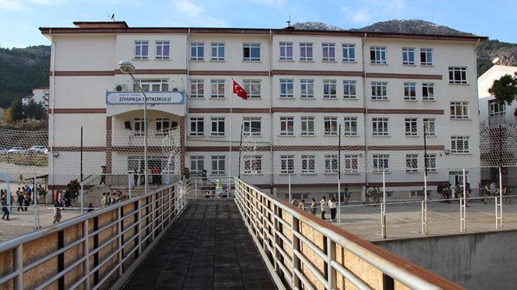 Amasyada okulda açılan güven manavının kasası hiç açık vermedi