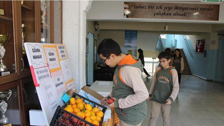 Amasyada okulda açılan güven manavının kasası hiç açık vermedi