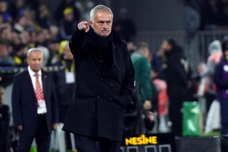 BEŞİKTAŞ MAÇINDAN SONRA 8 SARI, 2 KIRMIZISI ATLANDI
