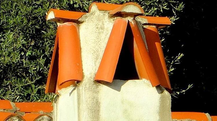 Muğla bacası iki asırdan beri poyraz, rüzgar ve fırtınaya direniyor