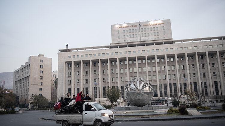 Suriyede bir devrin sonu: 61 yıllık Baas rejimi çöktü Rusya: Esad ülkeyi terk etti