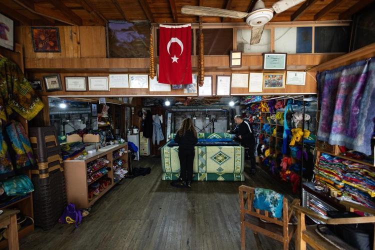 İzmirde geleneksel keçe sanatına modern dokunuşlar Tireden dünyaya açıldı: Amerika, Kanada, Almanya gibi ülkelere ulaşıyor