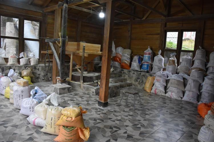 300 yıldır ayakta ve hala çalışıyor Sakaryada dededen kalan asırlık vasiyet: Vatandaşların ihtiyacını karşılıyor