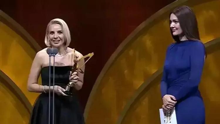 EN İYİ GÜNDÜZ KUŞAĞI PROGRAMI: ESRA EROLDA (ATV) -