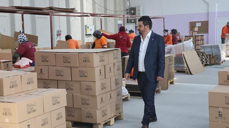 Eskişehirde bir girişimci eşinin bileziğini bozarak girdiği işte şimdi 750 kişiyi istihdam ediyor
