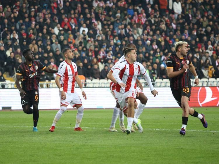 OSIMHEN MALMÖ, TRABZON VE KAYSERİ MAÇLARINDA YOK