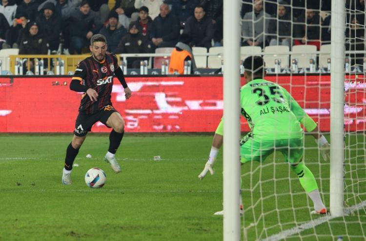 Barış Alper Yılmaz ve Osimhen depremi Forma giyemeyecek, Batshuayi’ye gün doğdu