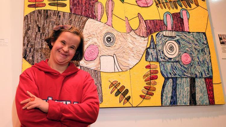 Down sendromlu Ayla, yaptığı resimlerle sanat dünyasını fethetti En büyük hayali doğa resimleri yapmak