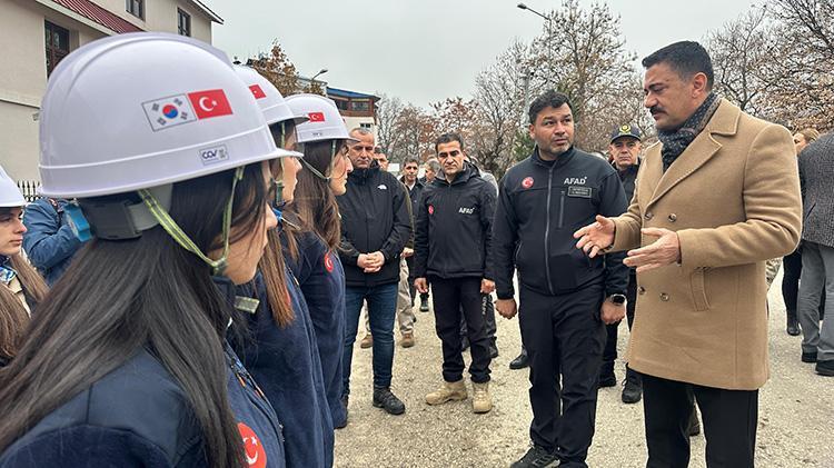 VALİDEN İNCELEME