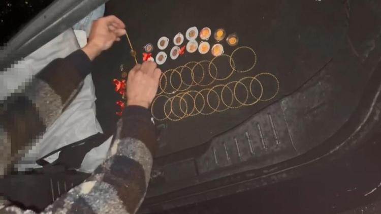 Yer İstanbul: Sahte polise kandı, 2.5 milyon lirayı elleriyle teslim etti