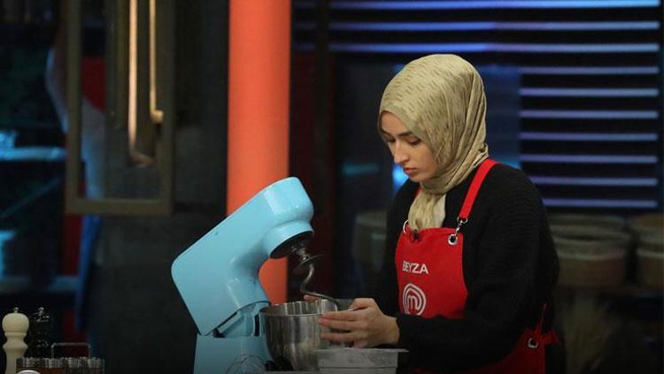 ÖDÜLÜ KAZANAN YARIŞMACI