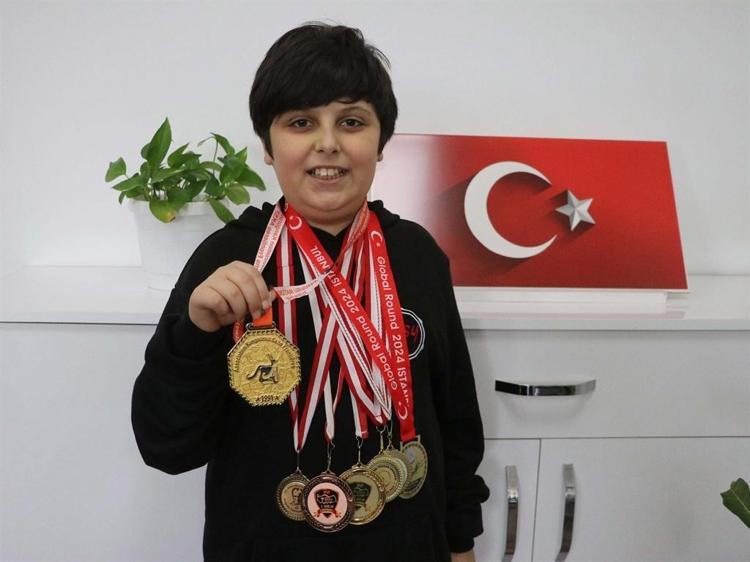 10 yaşındaki Selahattin matematikte dünya birincisi oldu
