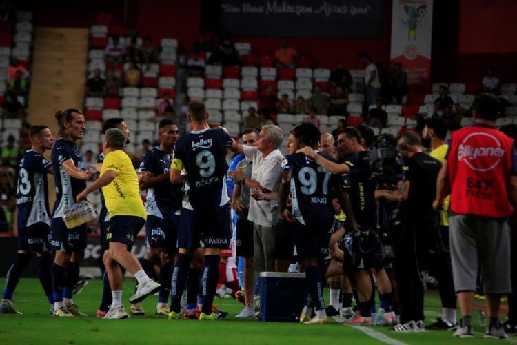 Fenerbahçe, Anderson Talisca ile anlaştı Suudi Arabistan duyurdu, ilk açıklama geldi
