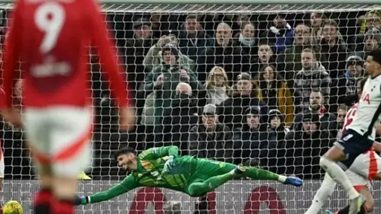 Altay Bayındırı yerin dibine soktular Kornerden gol yiyince gündem oldu
