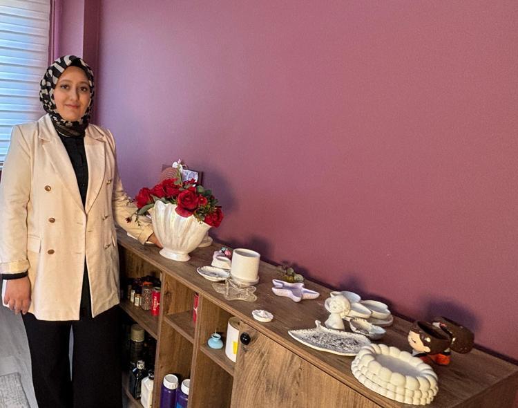 KOSGEB desteği hayatını değiştirdi Evinin bir odasında başlamıştı, şimdi atölye sahibi, 5 ülkeye satış yapıyor