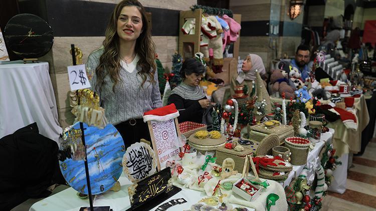 Suriyenin renkleri kermesiyle Şamda kadınlar el emeklerini satarak aile ekonomisine katkıda bulunuyor